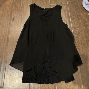 Black flowy tank top